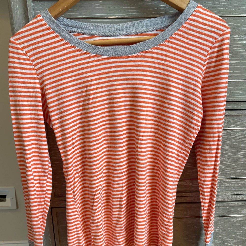 GAP super soft open crew long sleeve shirt